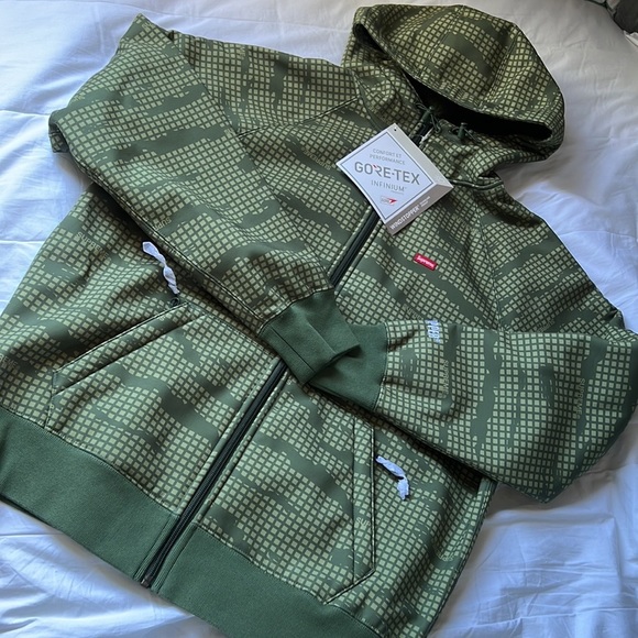 NWT Supreme Windstopper Zip Up Hooded Sweatshirt - Picture 8 of 8